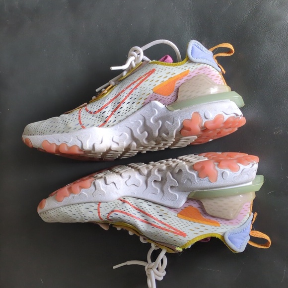 Nike React Dimsix Athletic Shoes - Picture 7 of 8